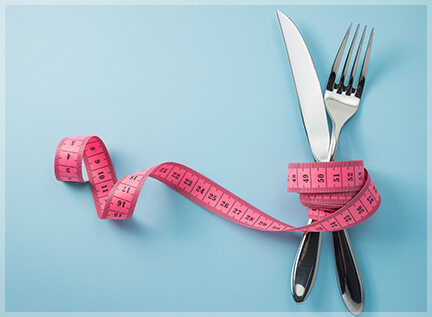 特にやってはいけないのが、無理なダイエット