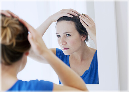 抜け毛をチェック!健康な毛とそうでない毛の見分け方!
