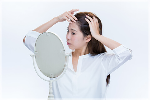 20代でも?!薄毛が気になり始めた時が受診のタイミング