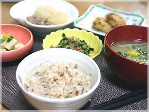 人の身体は自分が食べたものでできている!それは髪の毛も同じです